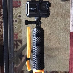 Dragon touch Vision 5 action camera.